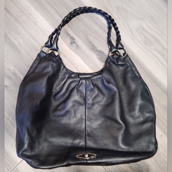 Elliott Lucca Handbags - Elliot Lucca pebbled leather purse